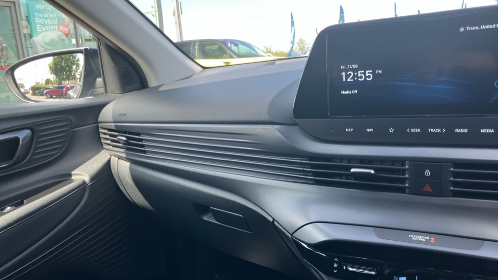 Hyundai i20 1.0T GDi Premium 5dr Petrol Hatchback - Image 44