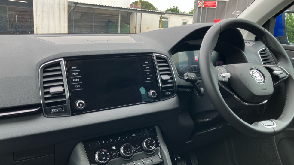 Skoda Karoq 1.5 TSI SE L 5dr Petrol Estate - Image 14