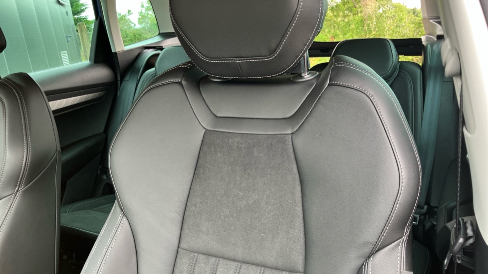 Skoda Karoq 1.5 TSI SE L 5dr Petrol Estate - Image 27
