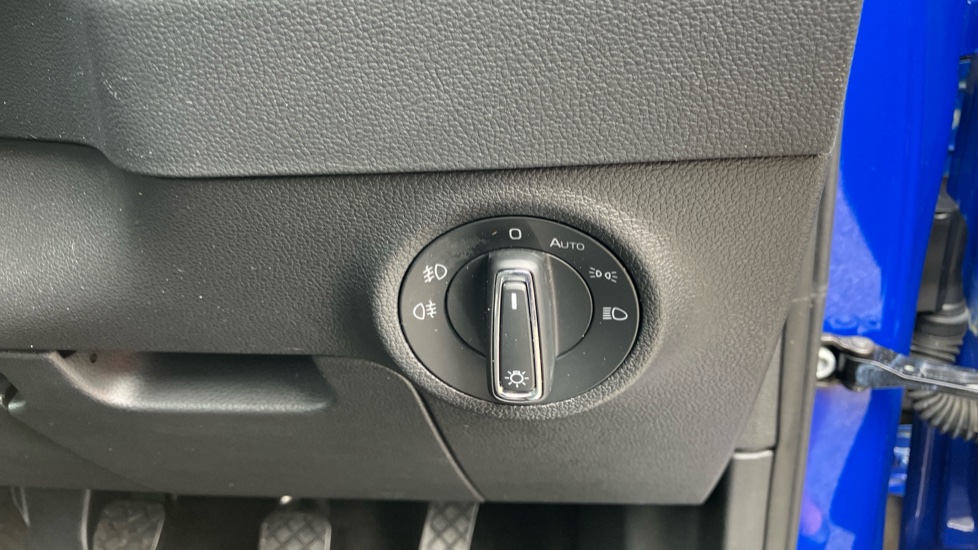 Skoda Karoq 1.5 TSI SE L 5dr Petrol Estate - Image 32