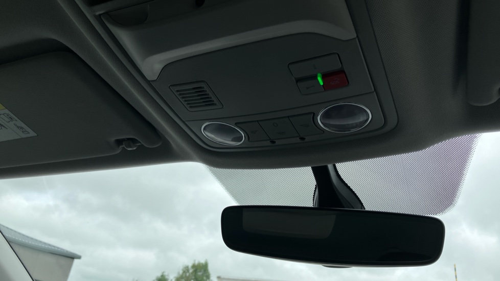 Skoda Karoq 1.5 TSI SE L 5dr Petrol Estate - Image 37