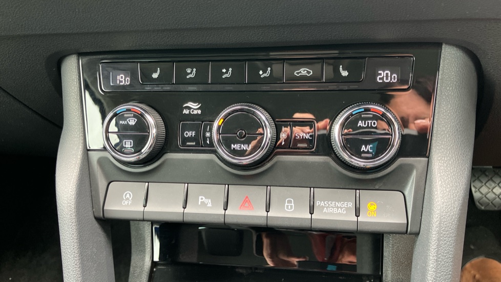 Skoda Karoq 1.5 TSI SE L 5dr Petrol Estate - Image 39