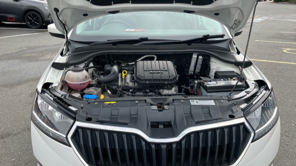 Skoda Fabia 1.0 MPI 75 SE 5dr Petrol Hatchback - Image 8
