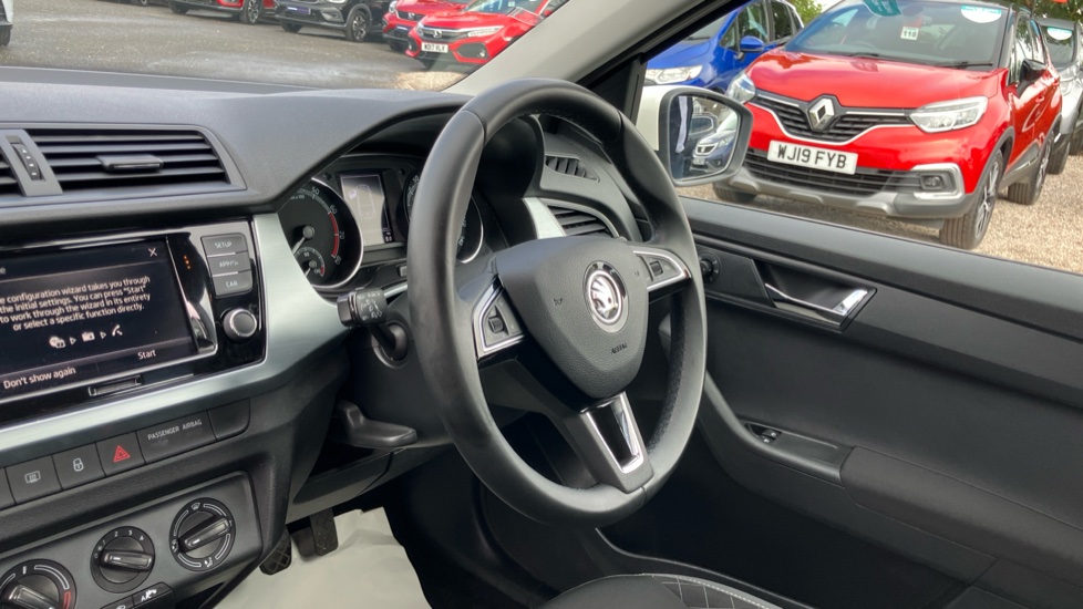 Skoda Fabia 1.0 MPI 75 SE 5dr Petrol Hatchback - Image 11