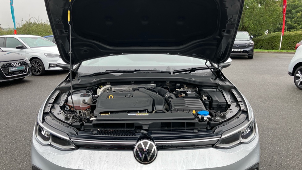 Volkswagen Golf 1.5 eTSI 150 Active 5dr DSG Petrol Hatchback - Image 8
