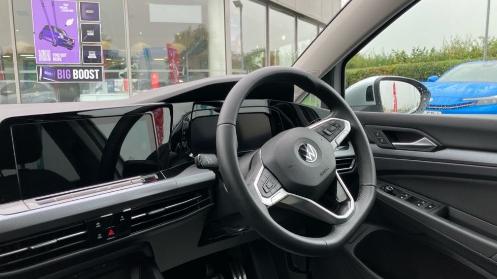 Volkswagen Golf 1.5 eTSI 150 Active 5dr DSG Petrol Hatchback - Image 11