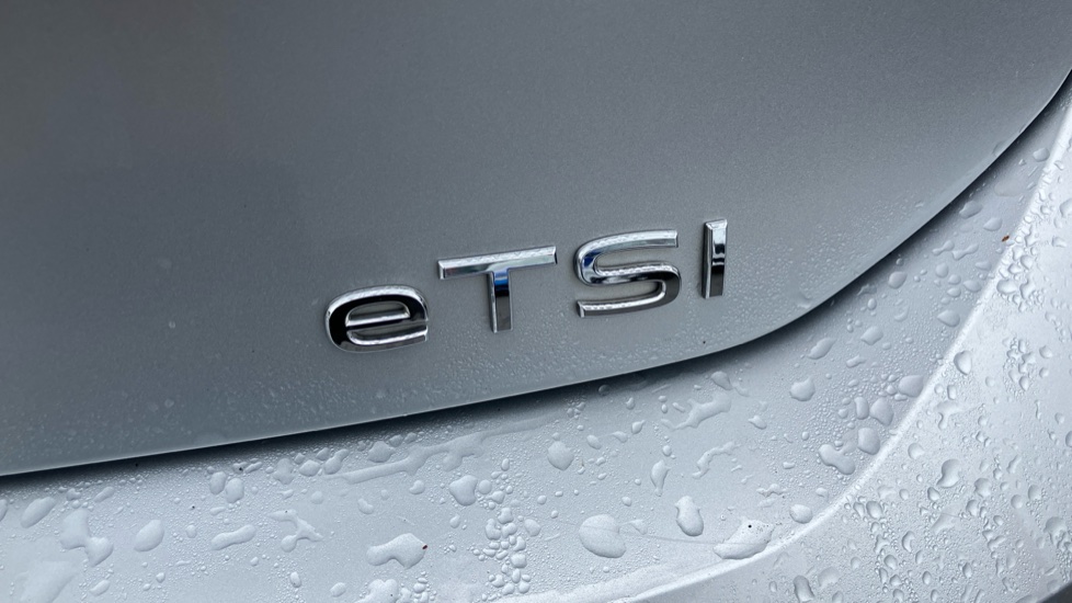 Volkswagen Golf 1.5 eTSI 150 Active 5dr DSG Petrol Hatchback - Image 24