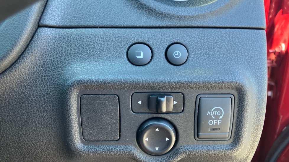Nissan Note 1.2 Acenta 5dr Petrol Hatchback - Image 33