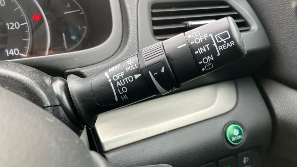 Honda CR-V 2.2 i-DTEC SE-T 5dr Auto Diesel Estate - Image 35