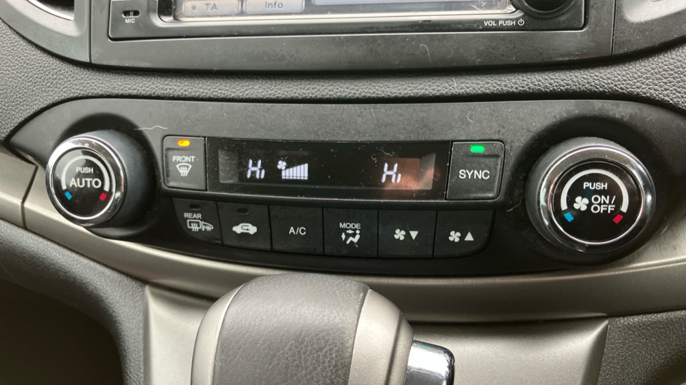 Honda CR-V 2.2 i-DTEC SE-T 5dr Auto Diesel Estate - Image 42