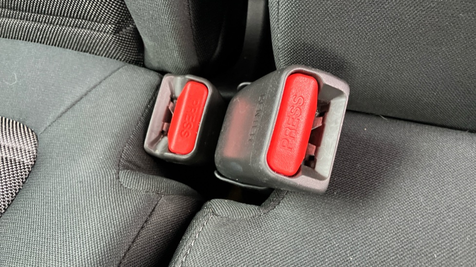 Honda CR-V 2.0 i-MMD Hybrid SE 2WD 5dr eCVT Hybrid Estate - Image 17