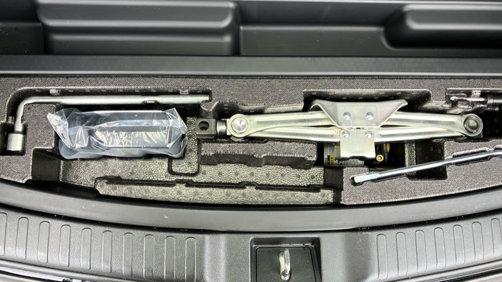 Honda CR-V 2.0 i-MMD Hybrid SE 2WD 5dr eCVT Hybrid Estate - Image 24