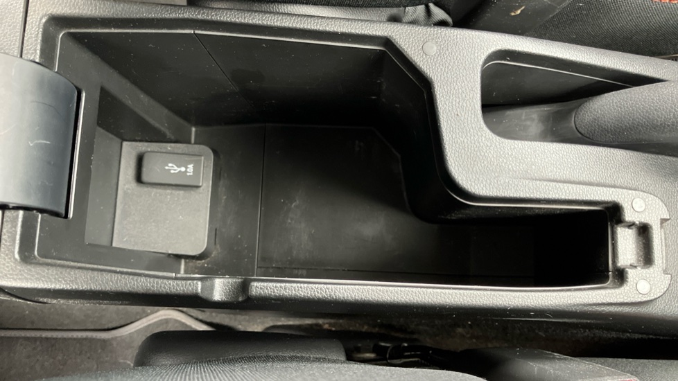 Honda Jazz 1.5 i-VTEC Sport Navi 5dr Petrol Hatchback - Image 39