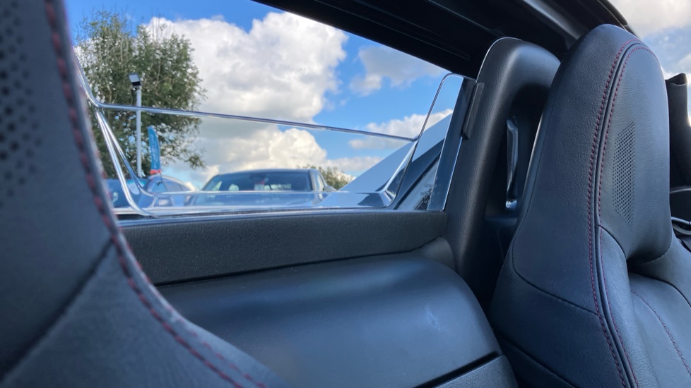 Mazda MX-5 2.0 Sport Nav 2dr Petrol Convertible RF - Image 15