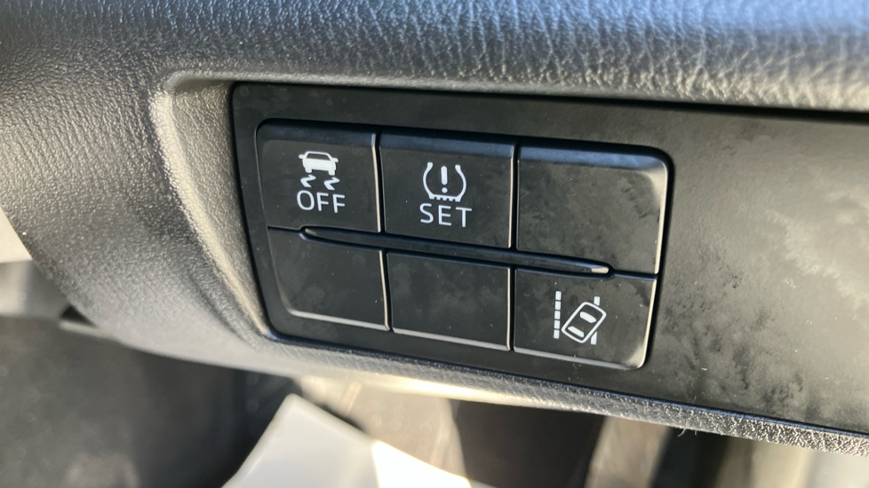 Mazda MX-5 2.0 Sport Nav 2dr Petrol Convertible RF - Image 27
