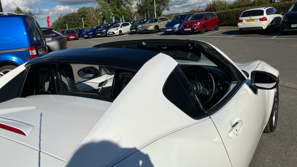 Mazda MX-5 2.0 Sport Nav 2dr Petrol Convertible RF - Image 40
