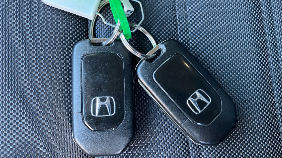 Honda CR-V 1.5 VTEC Turbo SE 5dr Petrol Estate - Image 20