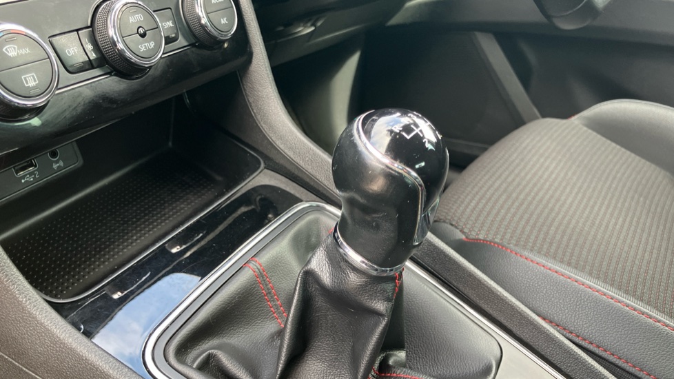 SEAT Leon 1.5 TSI EVO 150 FR [EZ] 5dr Petrol Hatchback - Image 13