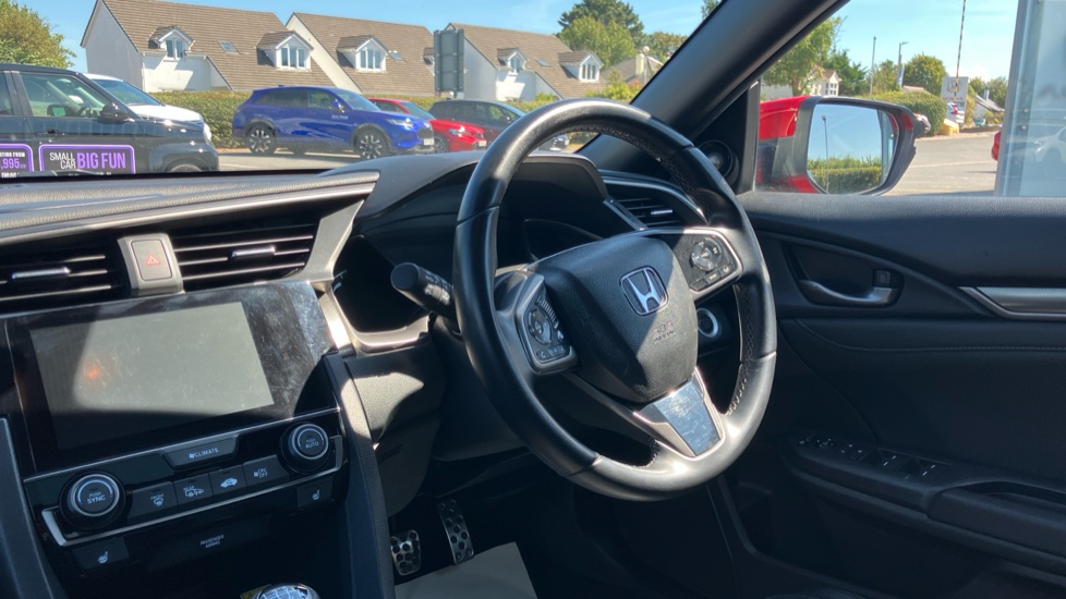 Honda Civic 1.5 VTEC Turbo Prestige 5dr Petrol Hatchback - Image 11