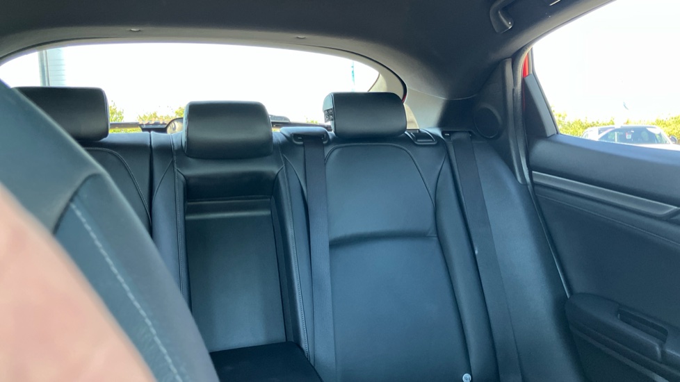 Honda Civic 1.5 VTEC Turbo Prestige 5dr Petrol Hatchback - Image 15