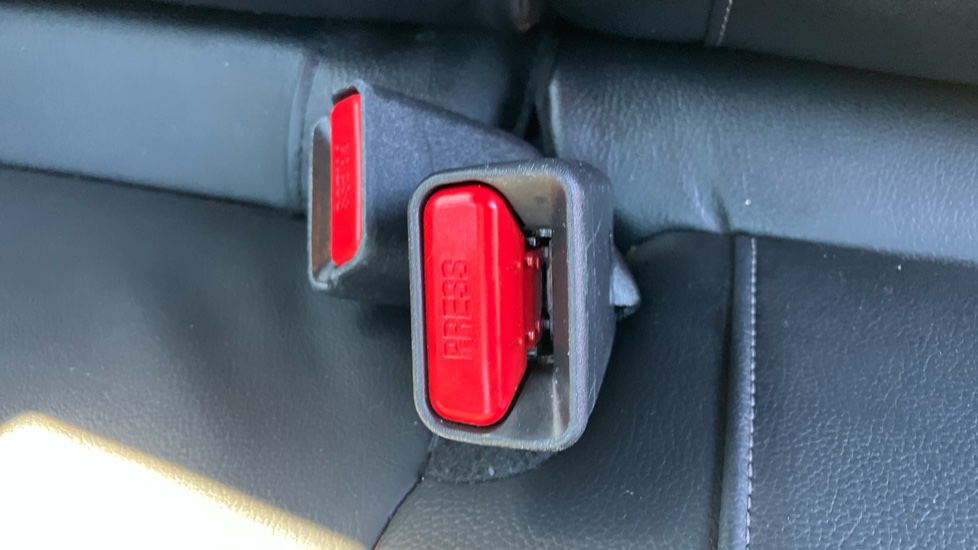 Honda Civic 1.5 VTEC Turbo Prestige 5dr Petrol Hatchback - Image 27