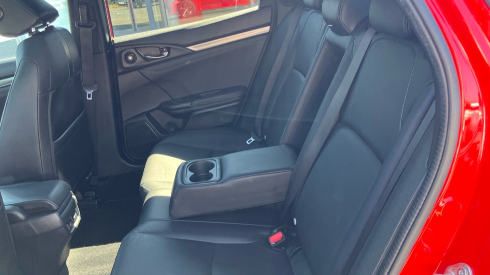 Honda Civic 1.5 VTEC Turbo Prestige 5dr Petrol Hatchback - Image 35