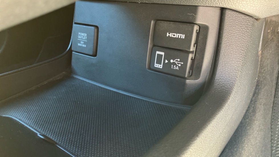 Honda Civic 1.5 VTEC Turbo Prestige 5dr Petrol Hatchback - Image 50