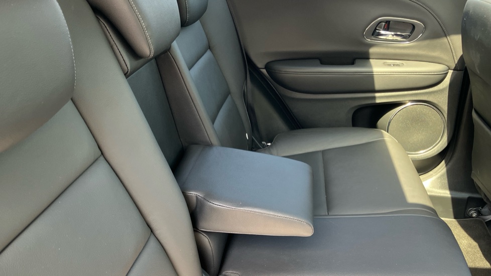 Honda HR-V 1.5 i-VTEC EX CVT 5dr Petrol Hatchback - Image 24