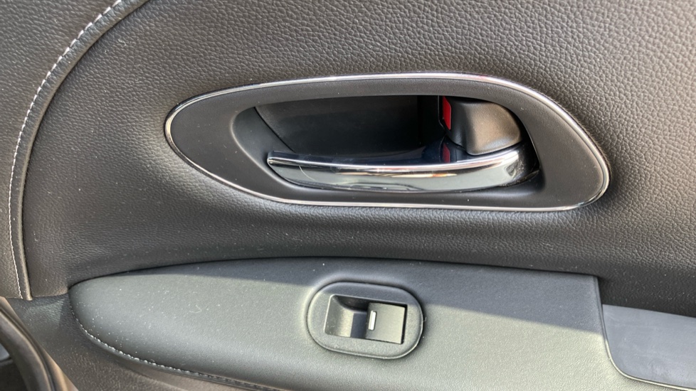 Honda HR-V 1.5 i-VTEC EX CVT 5dr Petrol Hatchback - Image 25