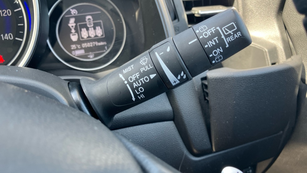 Honda Jazz 1.3 EX Navi 5dr CVT Petrol Hatchback - Image 30