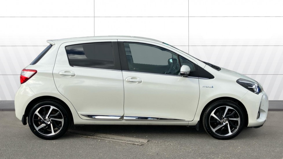 Toyota Yaris 1.5 Hybrid Excel 5dr CVT Hybrid Hatchback - Image 5
