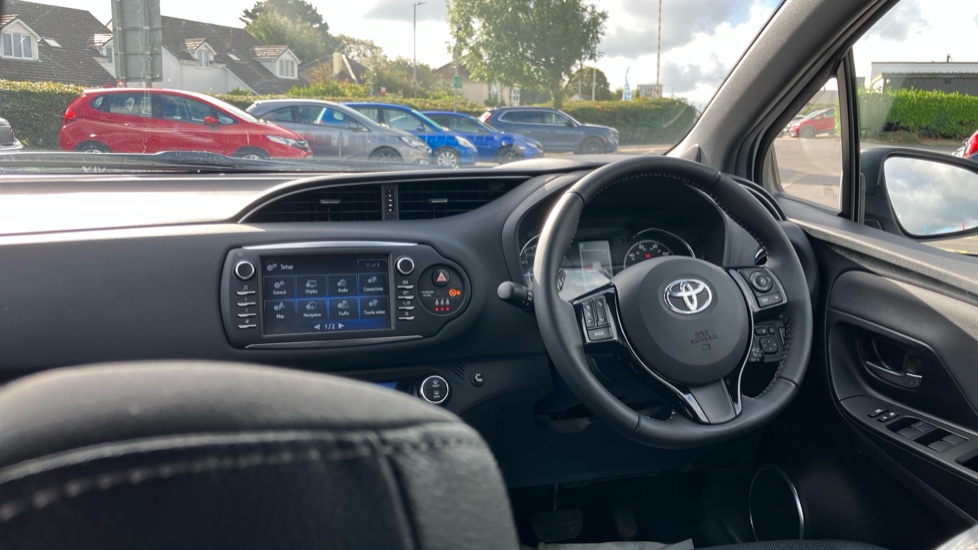 Toyota Yaris 1.5 Hybrid Excel 5dr CVT Hybrid Hatchback - Image 10