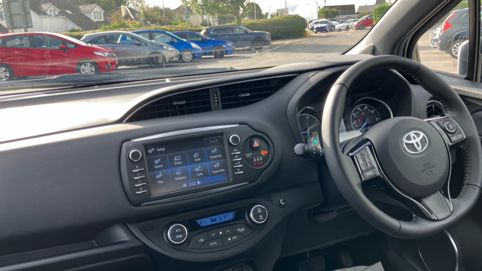 Toyota Yaris 1.5 Hybrid Excel 5dr CVT Hybrid Hatchback - Image 14