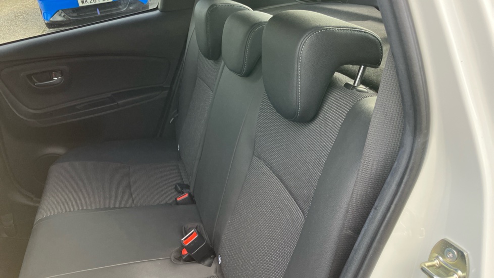 Toyota Yaris 1.5 Hybrid Excel 5dr CVT Hybrid Hatchback - Image 16