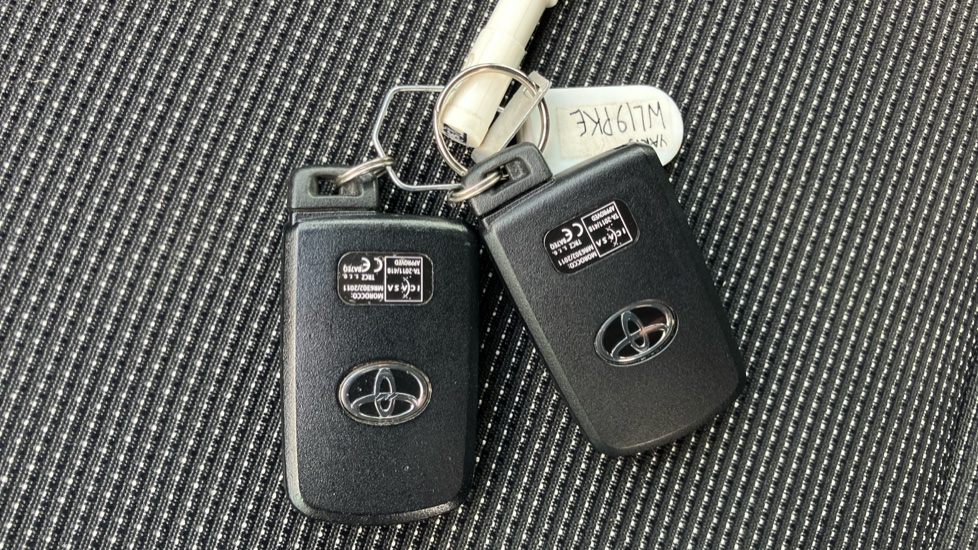 Toyota Yaris 1.5 Hybrid Excel 5dr CVT Hybrid Hatchback - Image 20