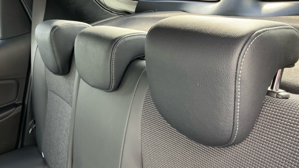 Toyota Yaris 1.5 Hybrid Excel 5dr CVT Hybrid Hatchback - Image 22