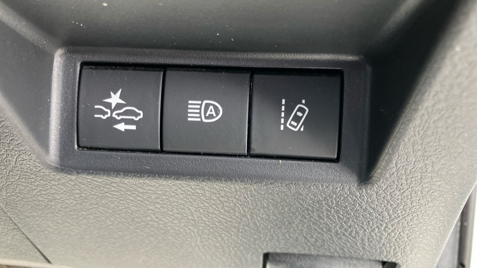 Toyota Yaris 1.5 Hybrid Excel 5dr CVT Hybrid Hatchback - Image 30