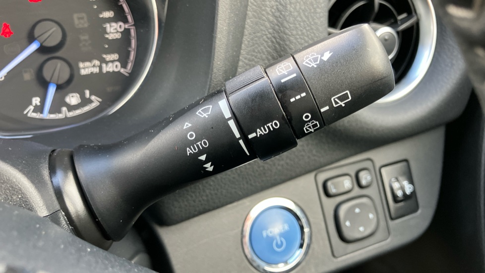 Toyota Yaris 1.5 Hybrid Excel 5dr CVT Hybrid Hatchback - Image 44