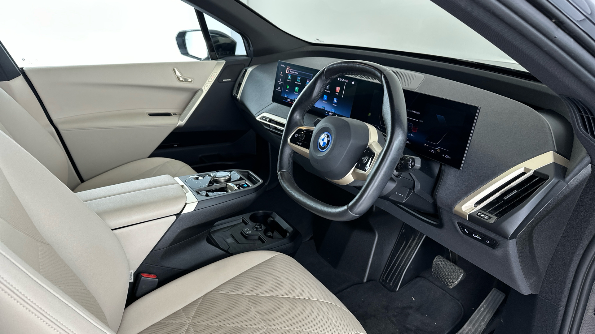 Used BMW iX 40 76.6kWh M Sport Edition Auto xDrive 5dr - Image 6