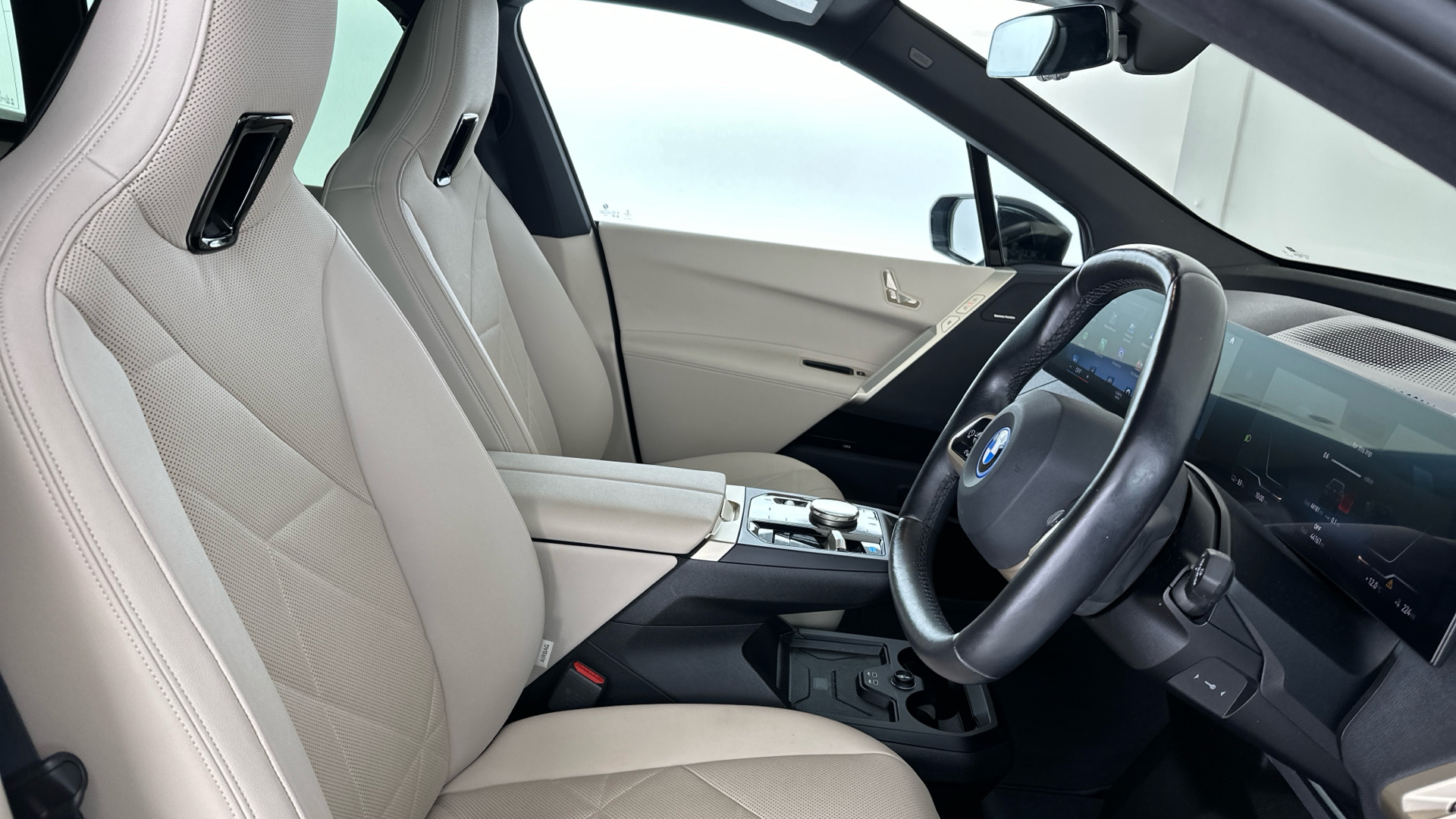 Used BMW iX 40 76.6kWh M Sport Edition Auto xDrive 5dr - Image 11