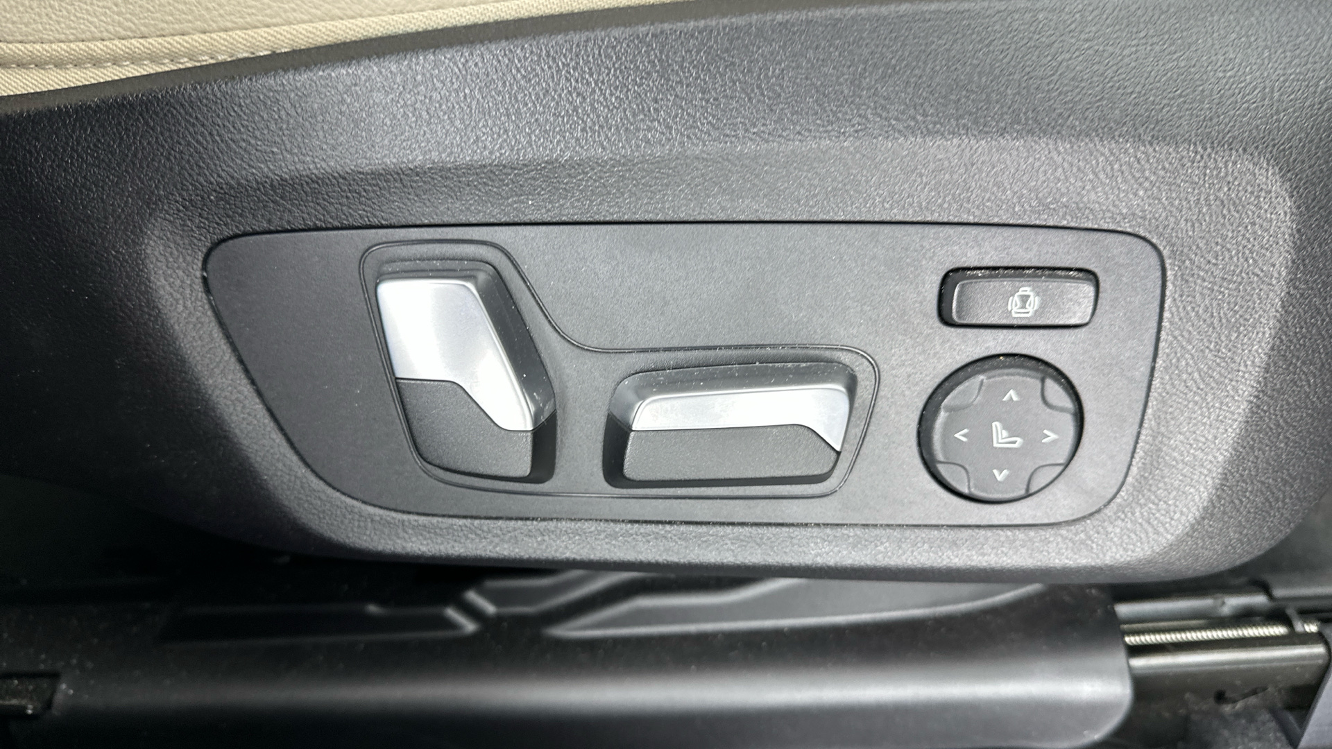 Used BMW iX3 80kWh M Sport Pro Auto 5dr - Image 28
