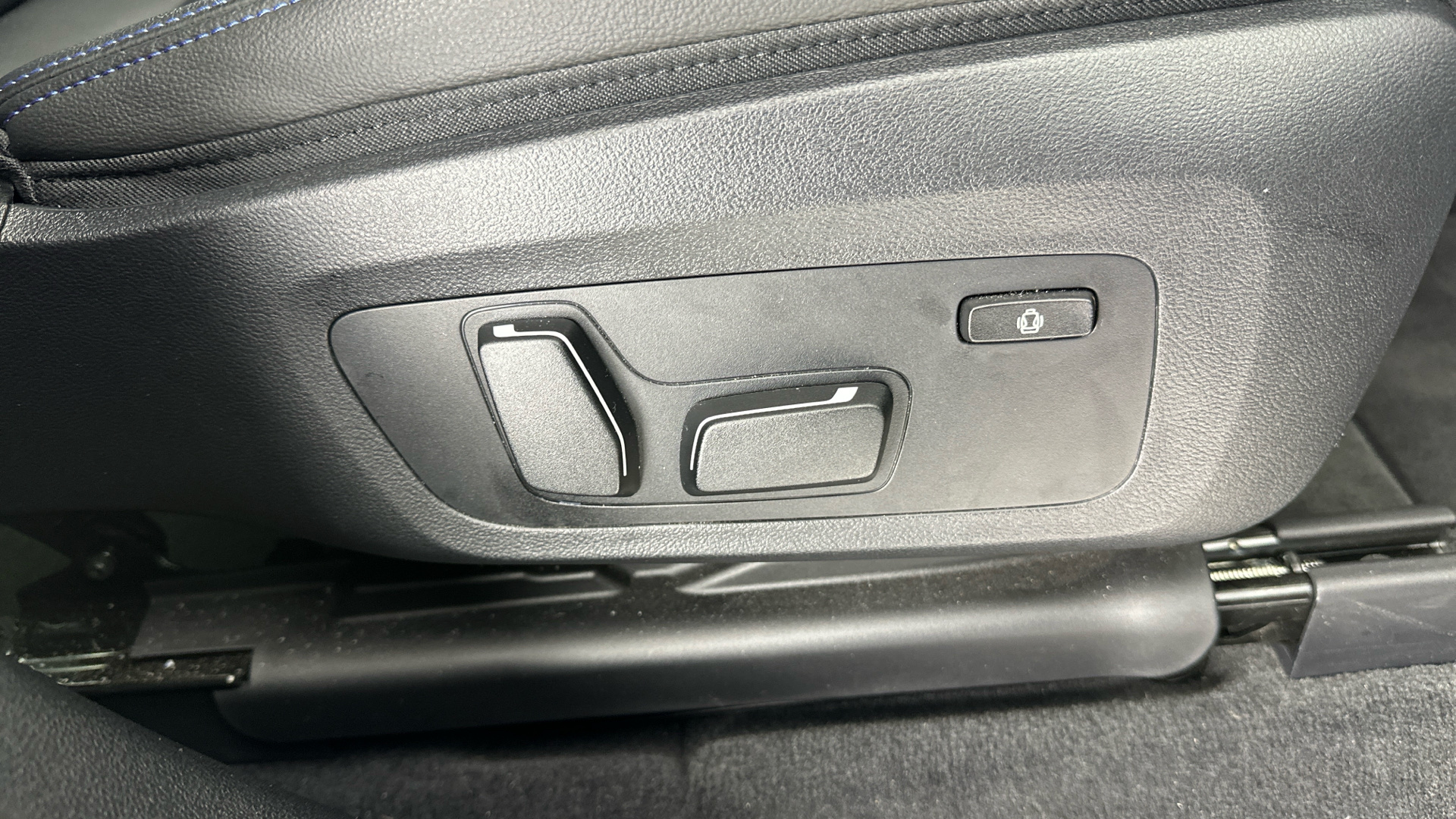 Used BMW iX3 80kWh M Sport Auto 5dr - Image 31