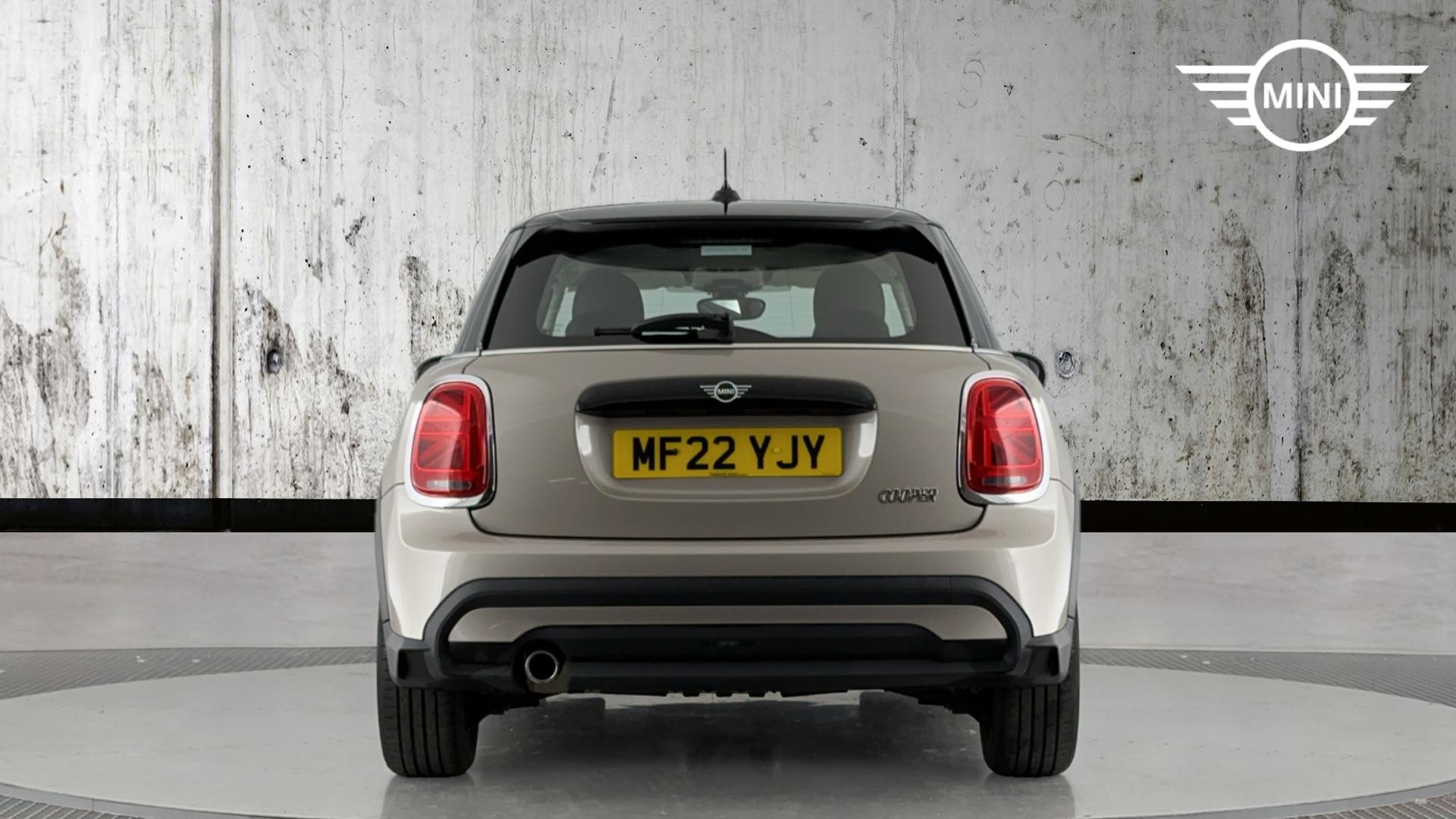 Used MINI 5-Door Hatch 1.5 Cooper Classic Steptronic Euro 6 (s/s) 5dr - Image 16