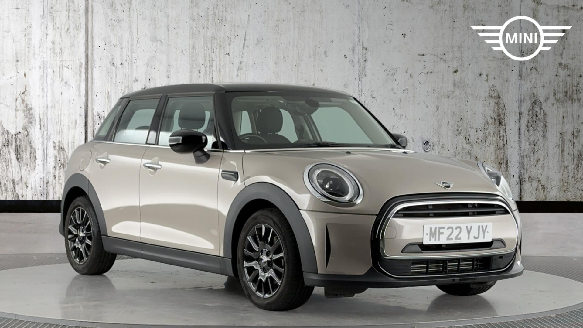 Used MINI 5-Door Hatch 1.5 Cooper Classic Steptronic Euro 6 (s/s) 5dr - Image 1
