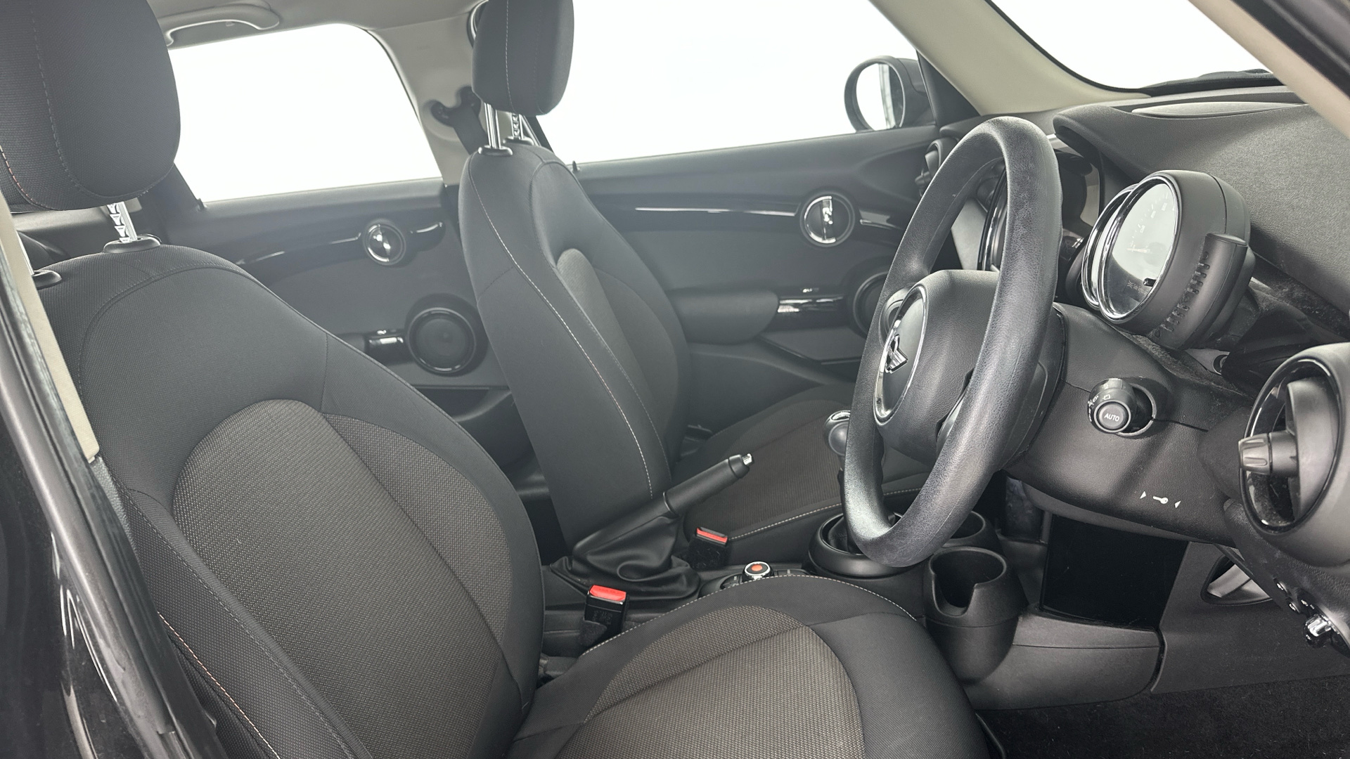 Used MINI 5-Door Hatch 1.5 Cooper Euro 6 (s/s) 5dr - Image 11