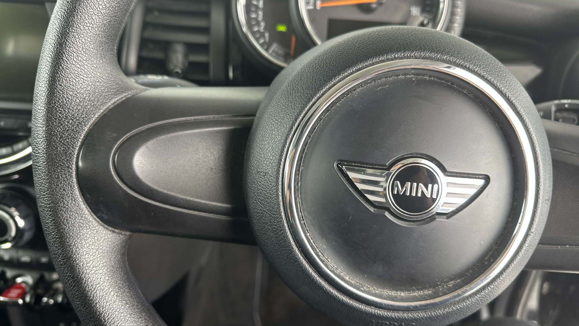 Used MINI 5-Door Hatch 1.5 Cooper Euro 6 (s/s) 5dr - Image 17