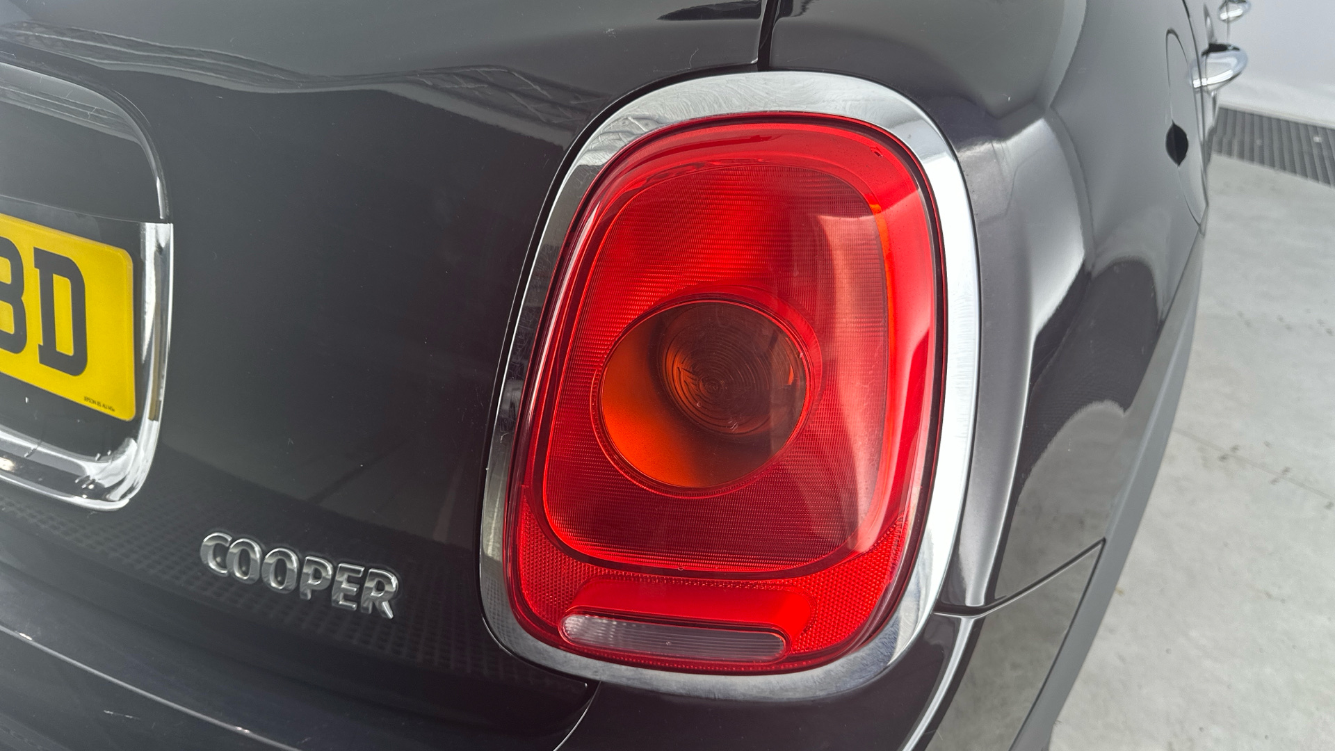 Used MINI 5-Door Hatch 1.5 Cooper Euro 6 (s/s) 5dr - Image 22