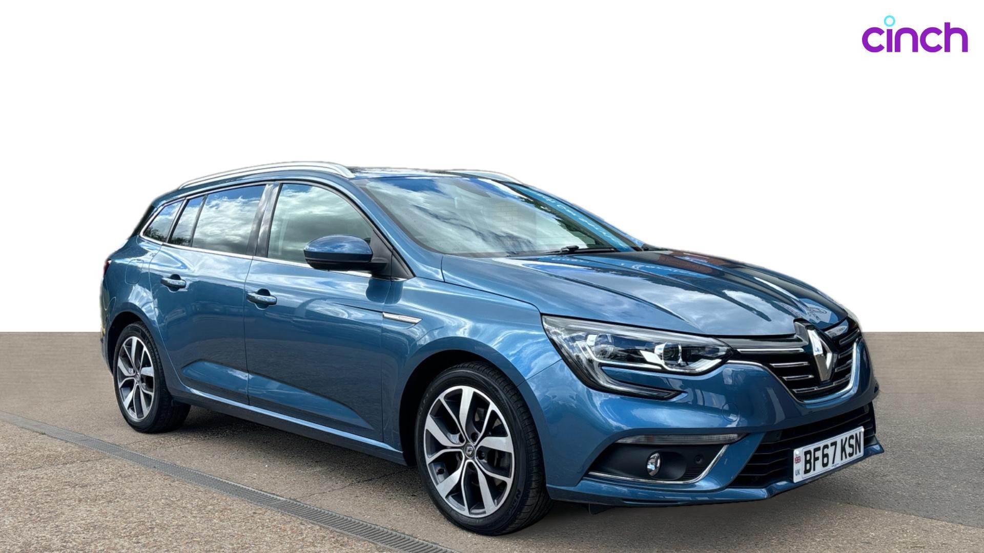 Used 2017 BLUE Renault Megane 1.6 dCi Dynamique S Nav 5dr, 30,554 