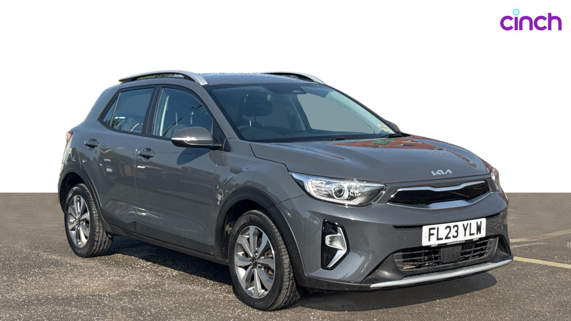 Kia Stonic listing photo