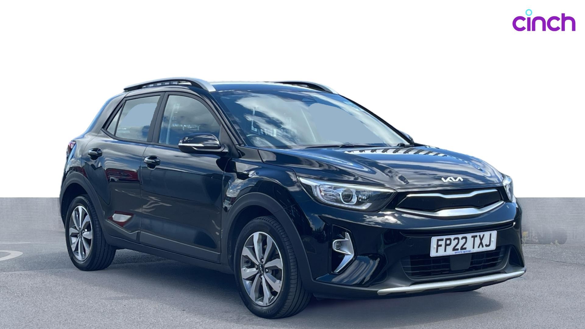 Kia Stonic listing photo